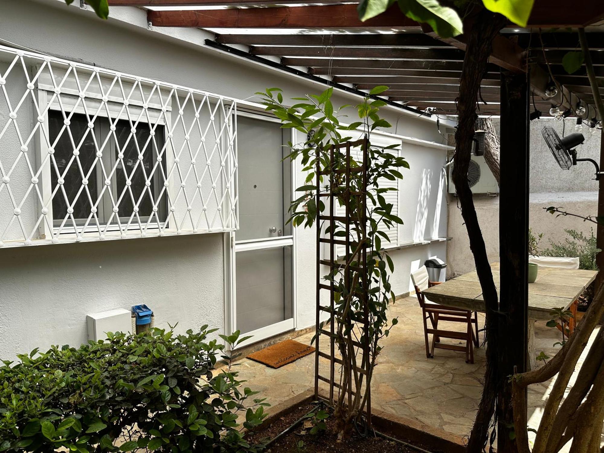 Appartement Antonis'S Garden House à Athènes Extérieur photo